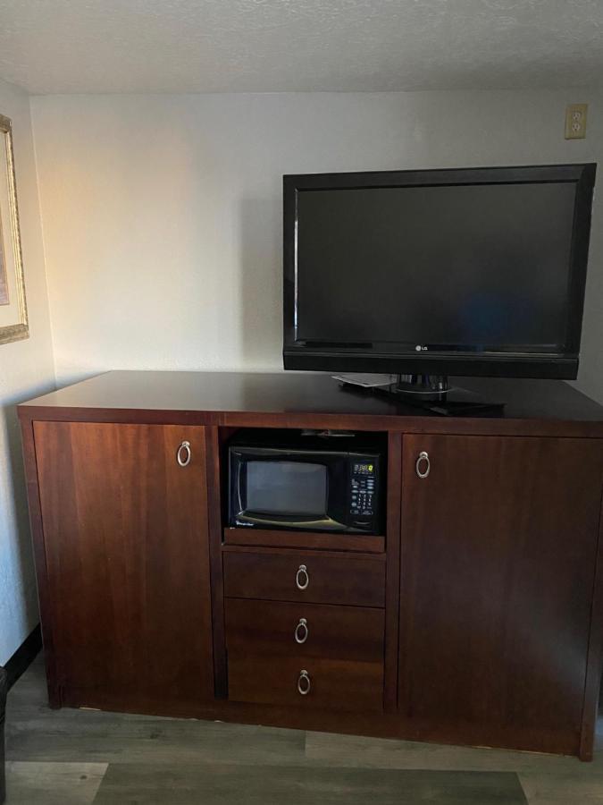 Travelodge By Wyndham Farmington Hwy 64 Buitenkant foto